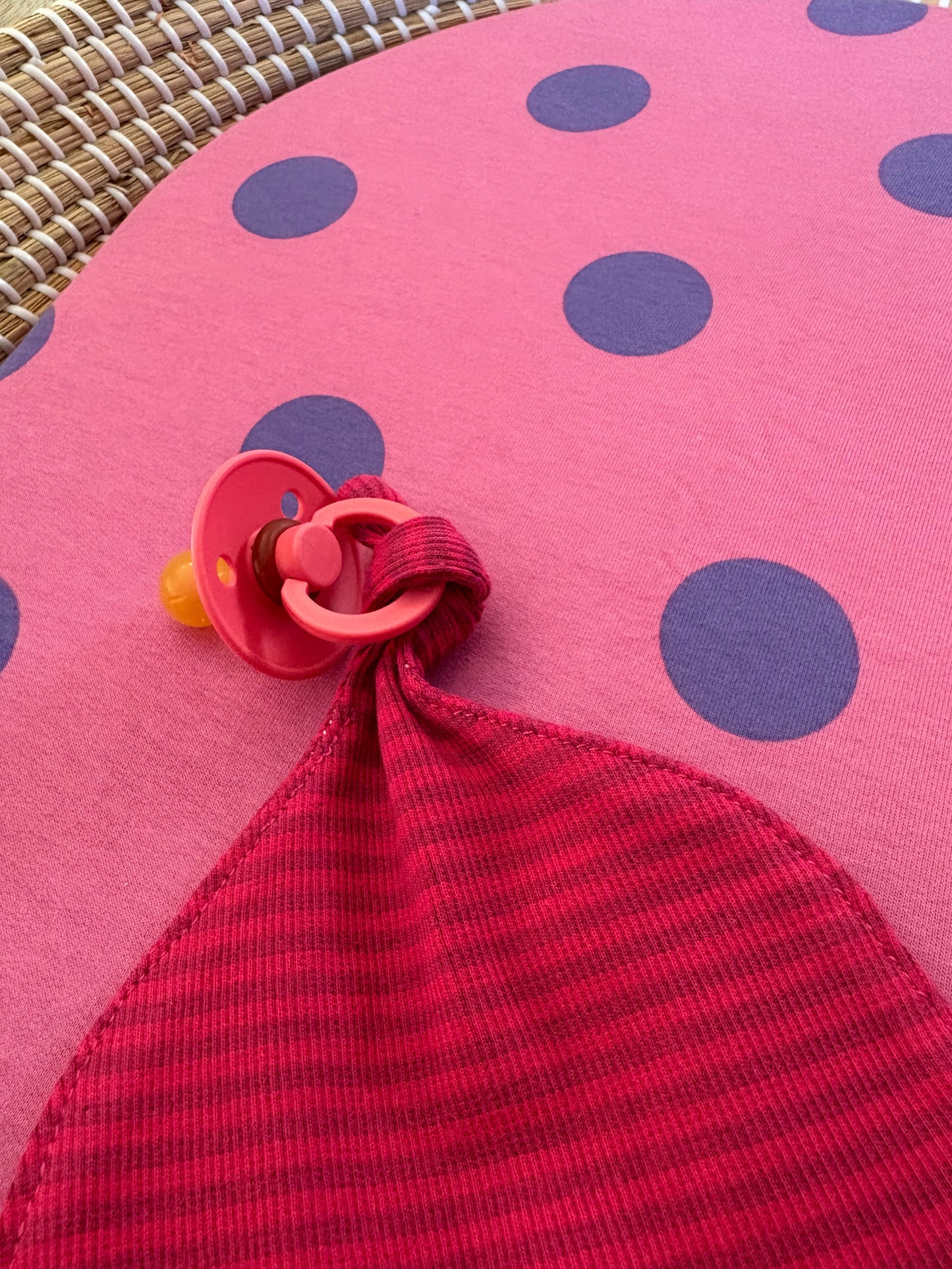 Aankleedkussenhoes - roze/paars - stippen